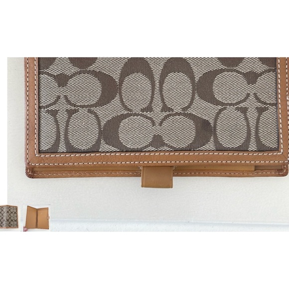 Coach three fold wallet with cheque book - Picture 5 of 7